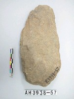 藏品(大型舌刃打製石斧)的圖片